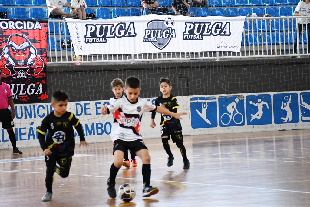 Começou a 6ª Copa SC de Futsal com jogos em três cidades